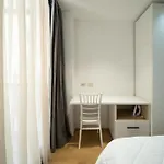 Cosy Urban Central Apartment